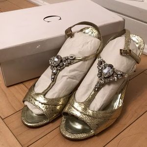 Caparros Gold snakeskin stone studded shoes 👠💎